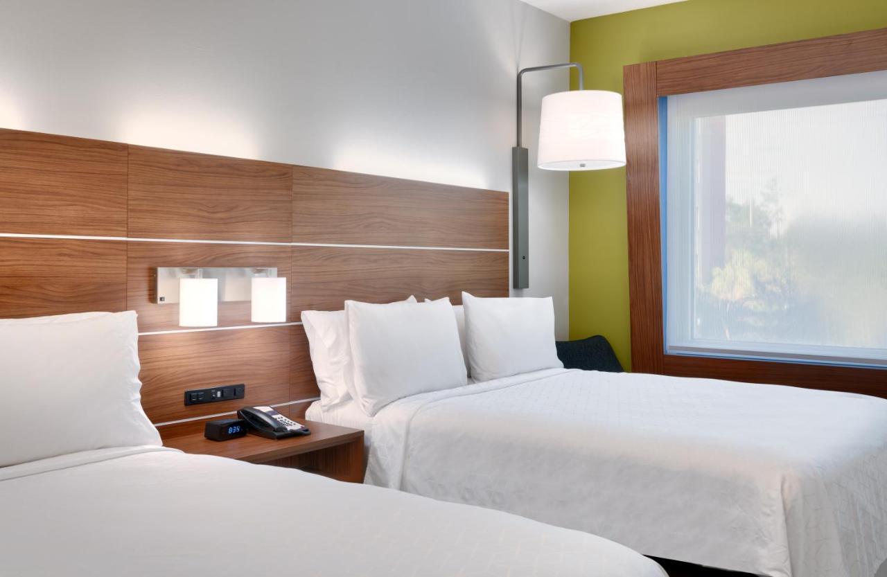 Holiday Inn Express & Suites - Gainesville I-75, An Ihg Hotel Exteriör bild